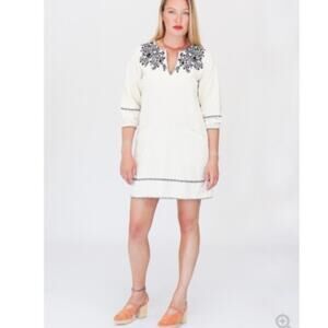 Trovata Birds‎ Of Paradis Embroidered Tunic Dress